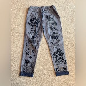 Bella Amore - cute crop pants.